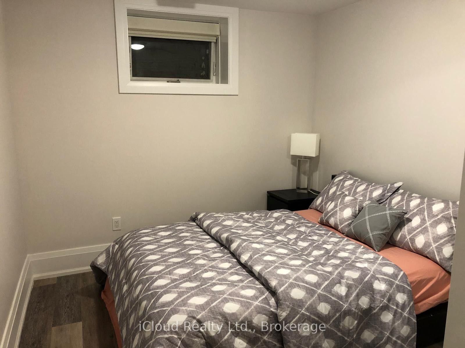 Bsmt - 154 Delhi Avenue, Toronto 5