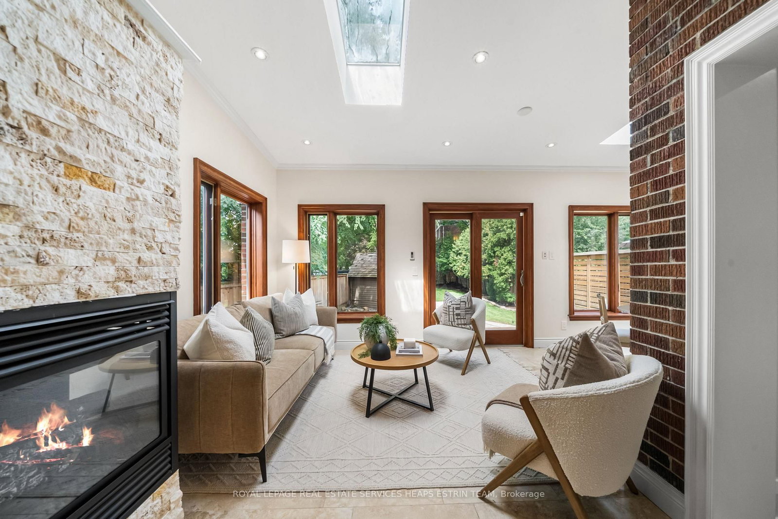 112 Southvale Drive • Toronto, ON photo 10