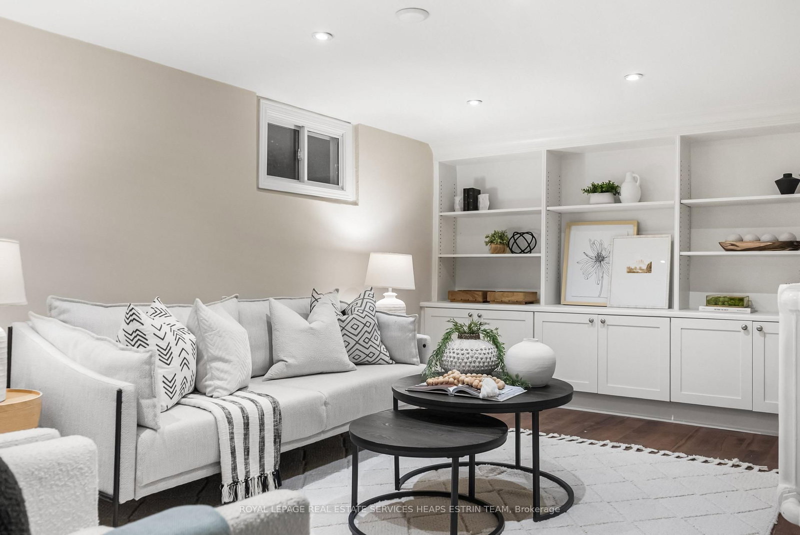 112 Southvale Drive • Toronto, ON photo 22