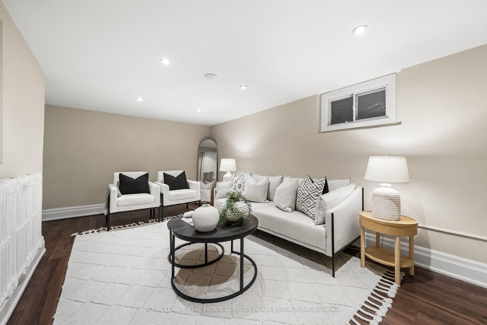 112 Southvale Drive • Toronto, ON photo 23