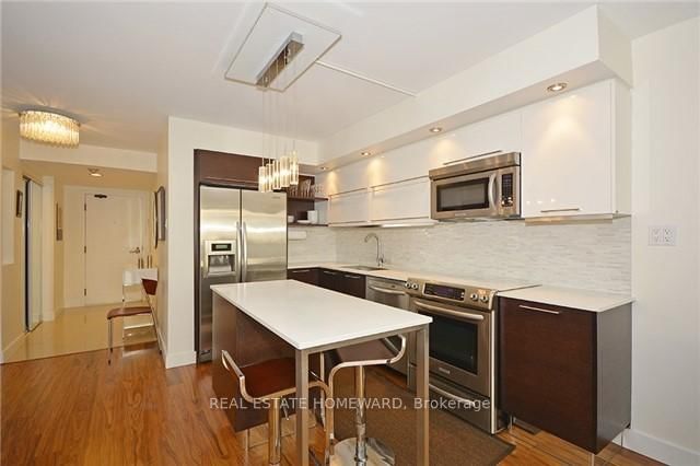 1912 - 15 Maitland Place