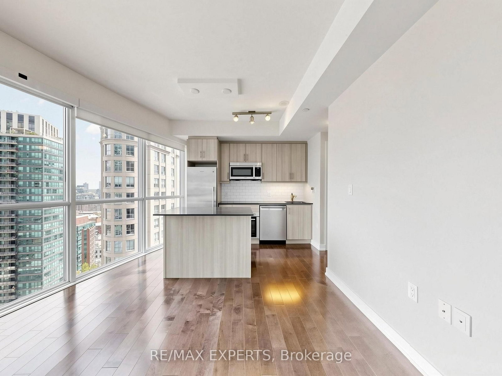 1 The Esplanade Drive • #2305 • Toronto, ON photo 15