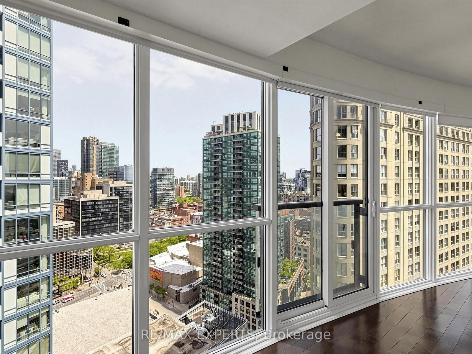 1 The Esplanade Drive • #2305 • Toronto, ON photo 17