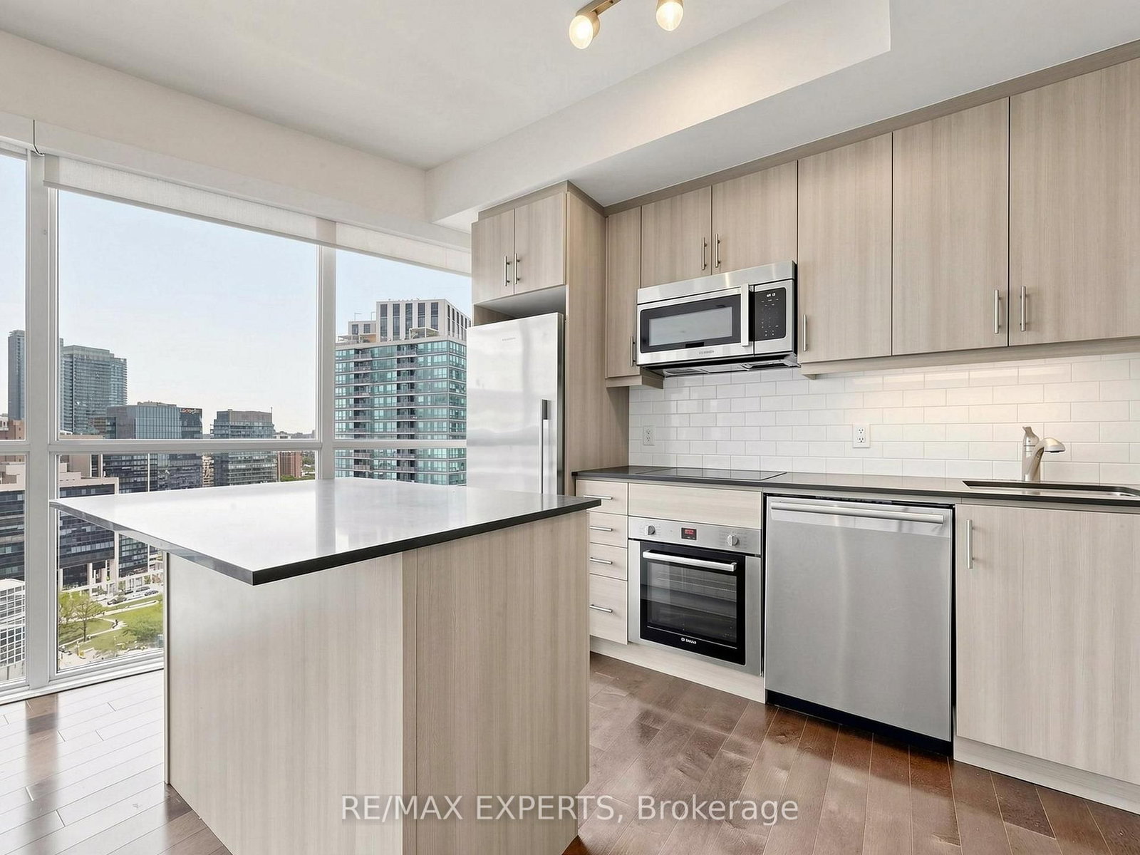 1 The Esplanade Drive • #2305 • Toronto, ON photo 20