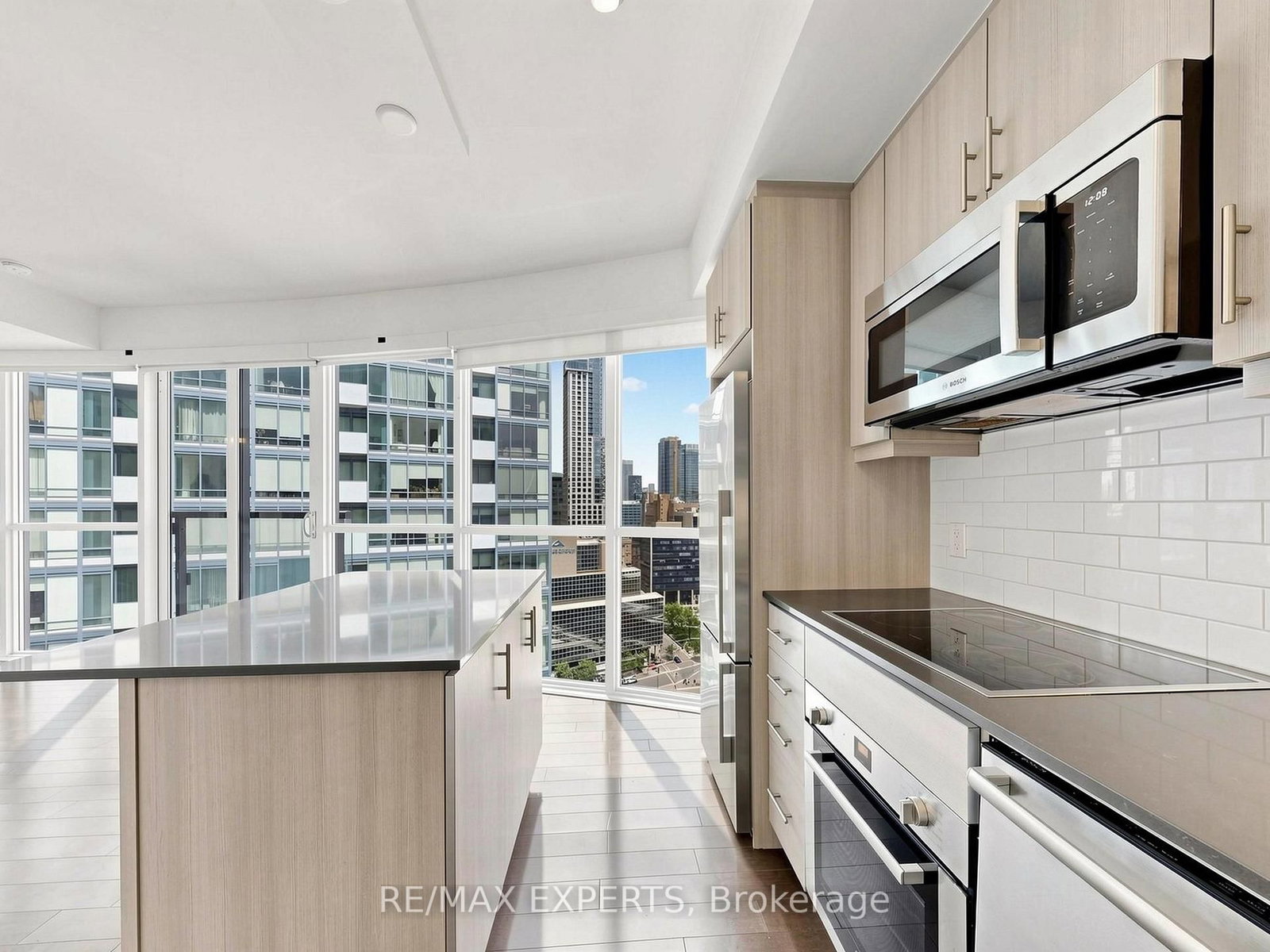 1 The Esplanade Drive • #2305 • Toronto, ON photo 21