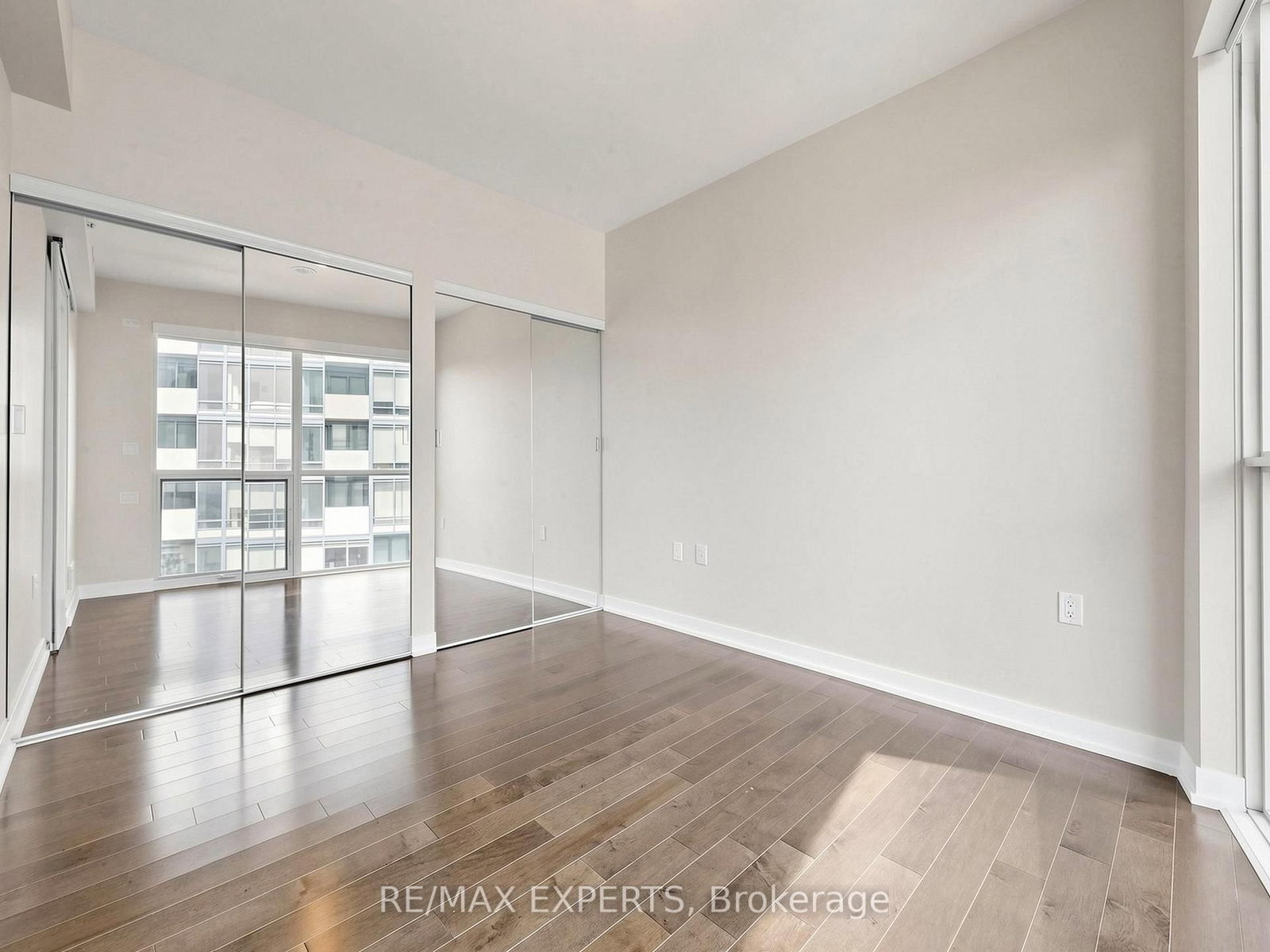 1 The Esplanade Drive • #2305 • Toronto, ON photo 25