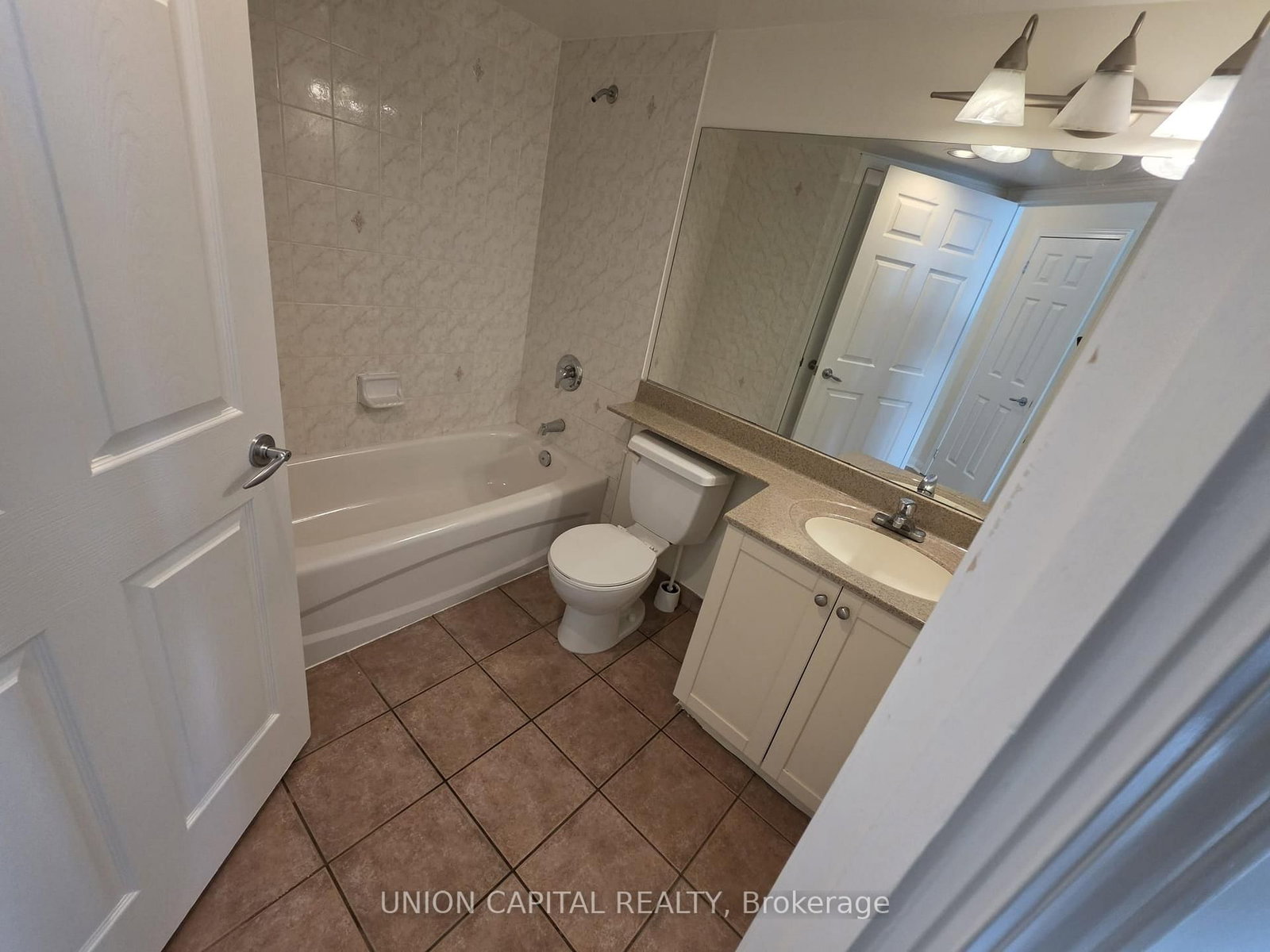 228 Queens Quay W • #302 • Toronto, ON photo 9