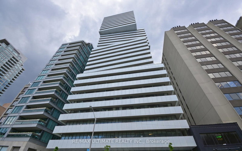 803 - 200 Bloor Street W
