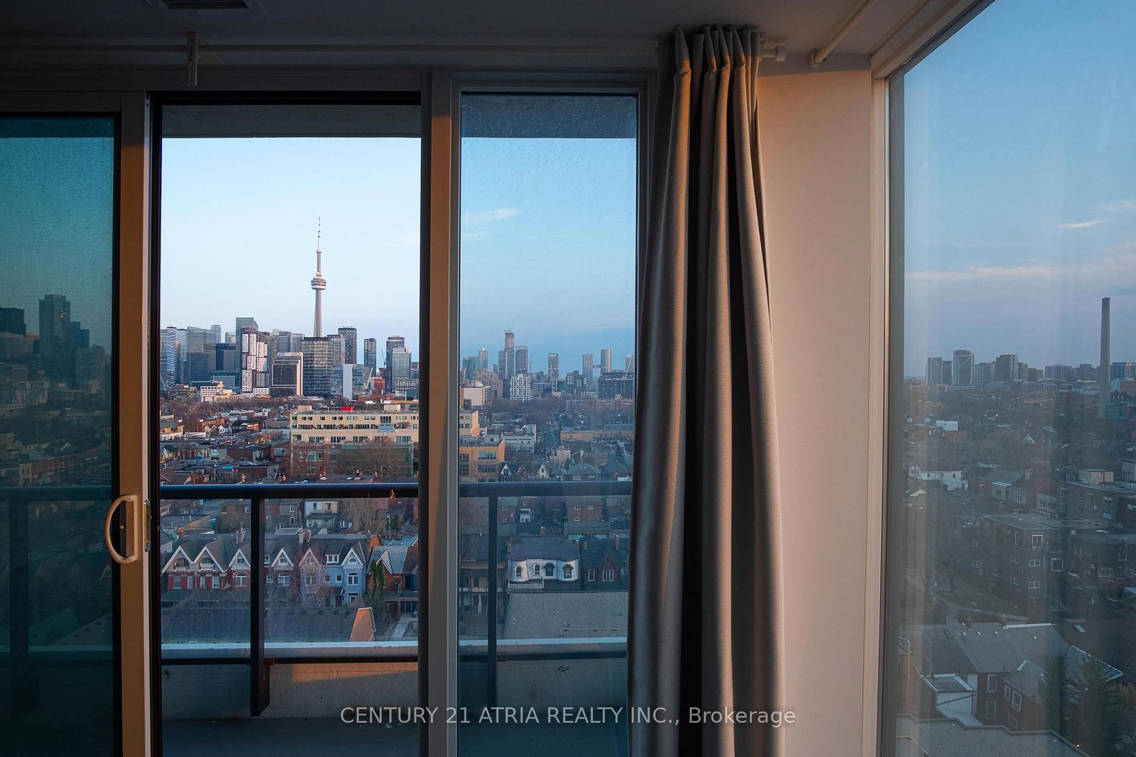 297 College Street • #1209 • Toronto, ON photo 6