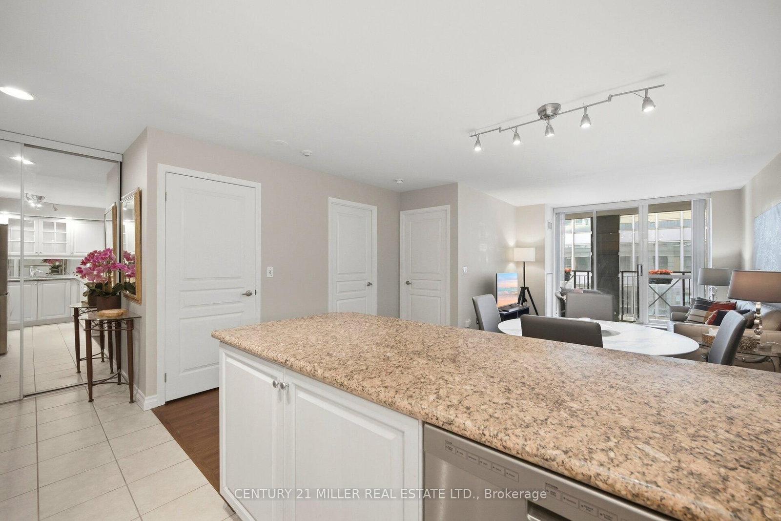 140 Simcoe Road • #-12 • Toronto, ON photo 10