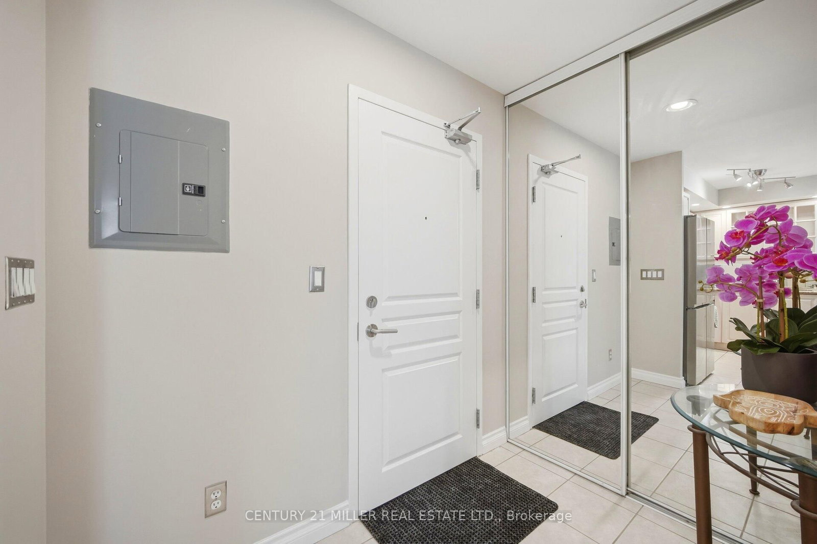 140 Simcoe Road • #-12 • Toronto, ON photo 5