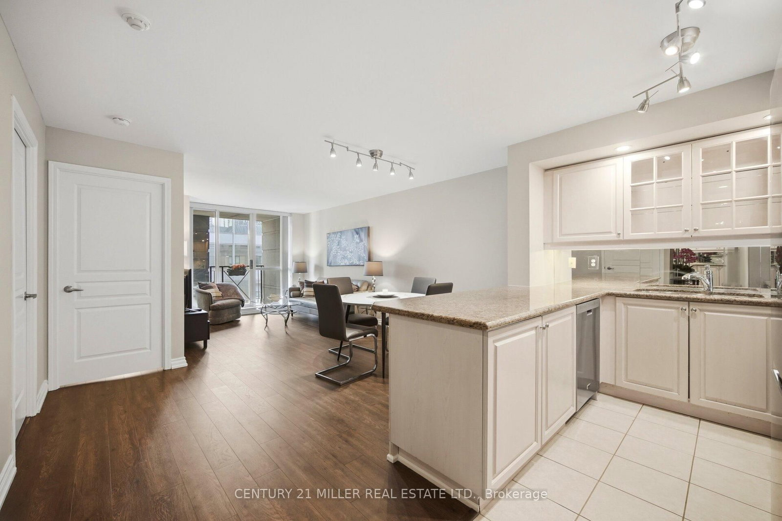 140 Simcoe Road • #-12 • Toronto, ON photo 6