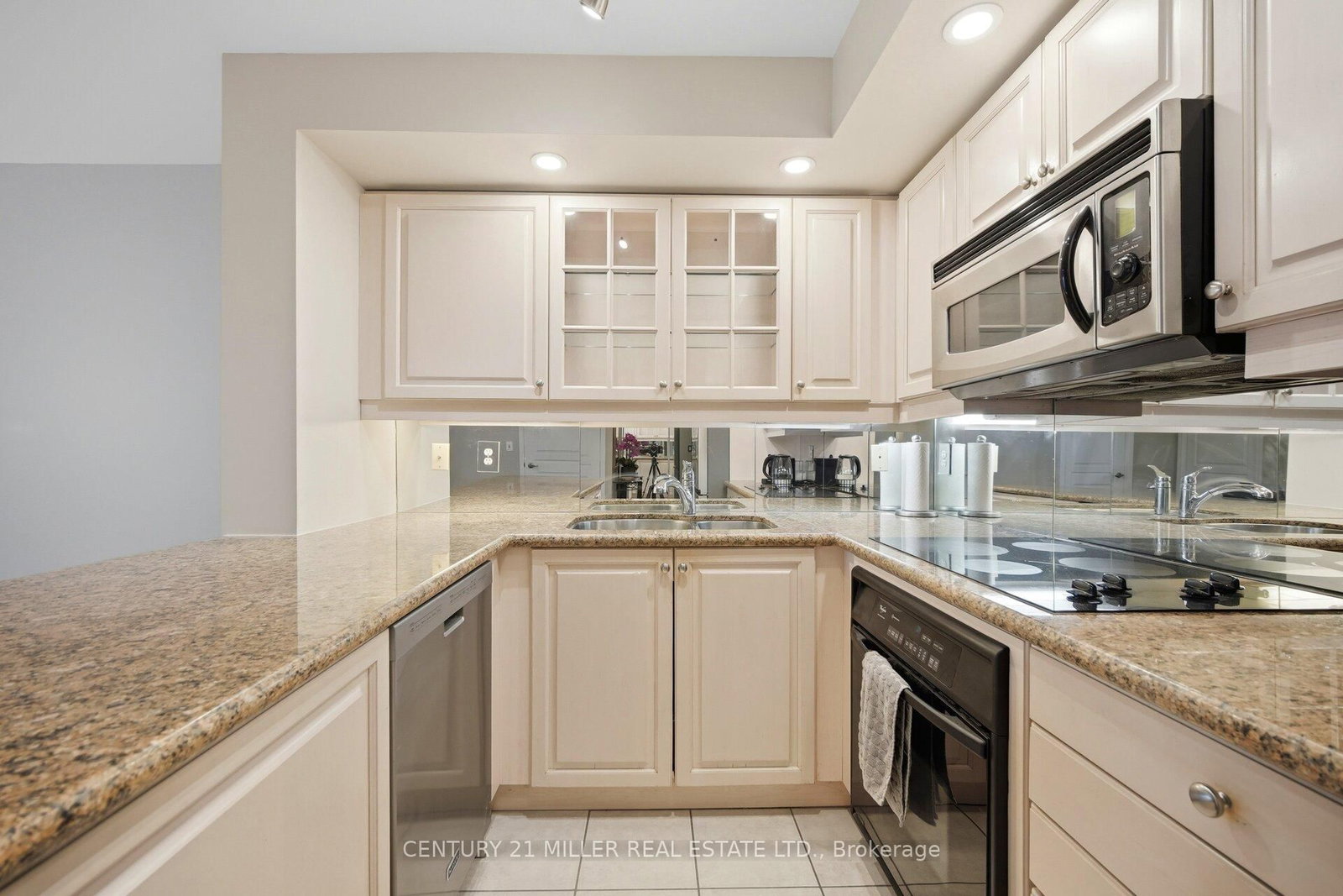 140 Simcoe Road • #-12 • Toronto, ON photo 9