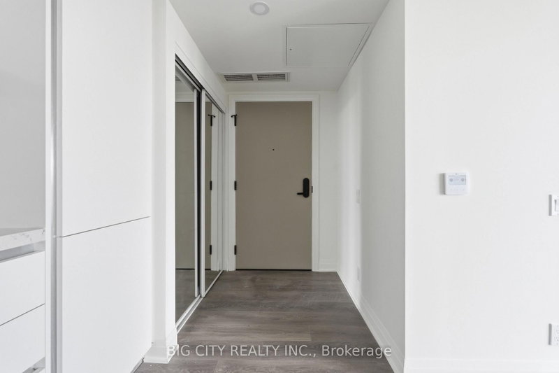 1605 - 25 Frederick Todd Way