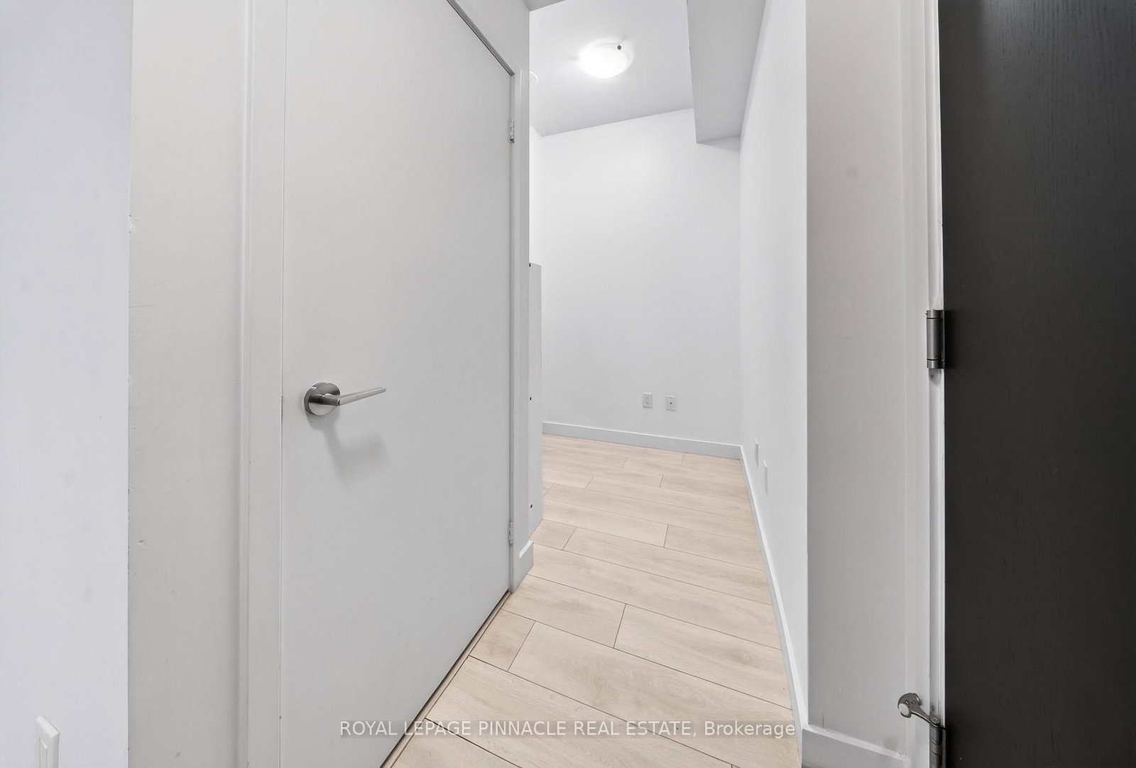 8 Eglinton Avenue E • #2002 • Toronto, ON photo 13