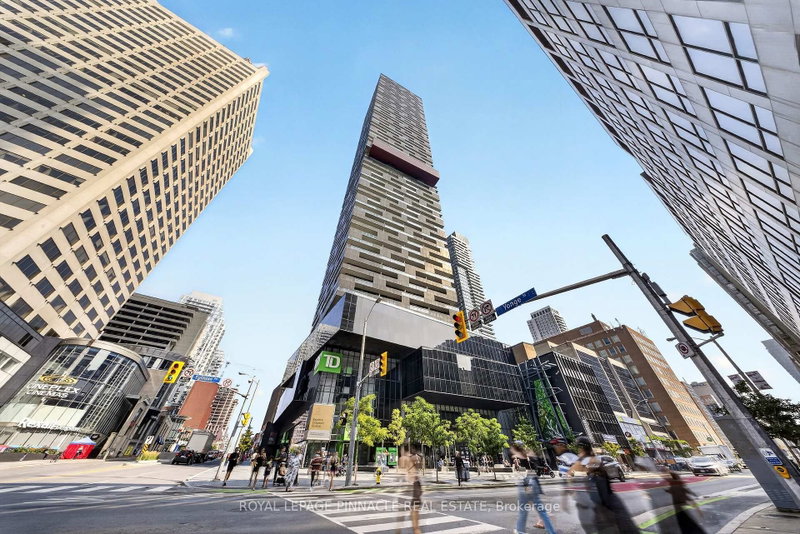 2002 - 8 Eglinton Avenue E