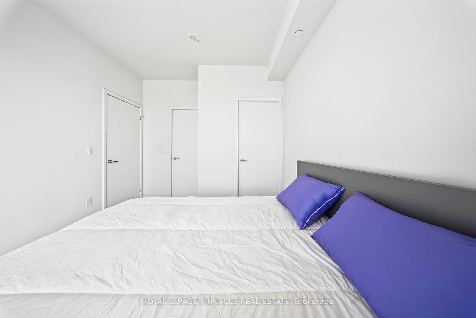 8 Eglinton Avenue E • #2002 • Toronto, ON photo 30
