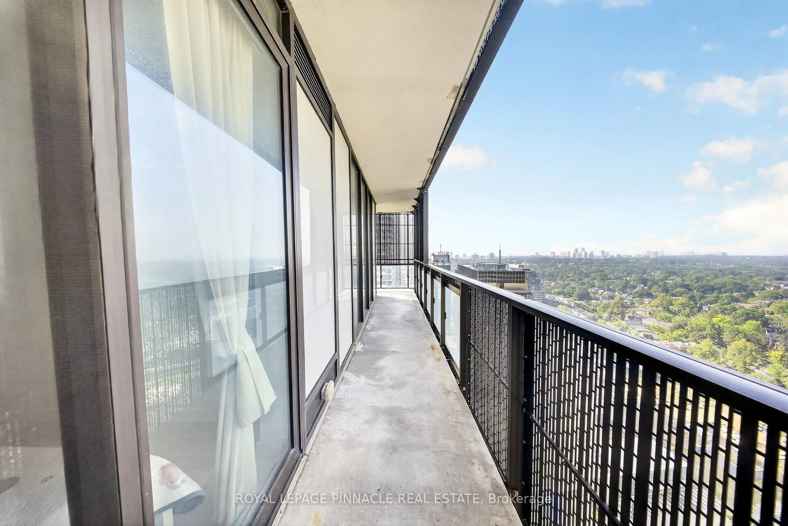 8 Eglinton Avenue E • #2002 • Toronto, ON photo 37