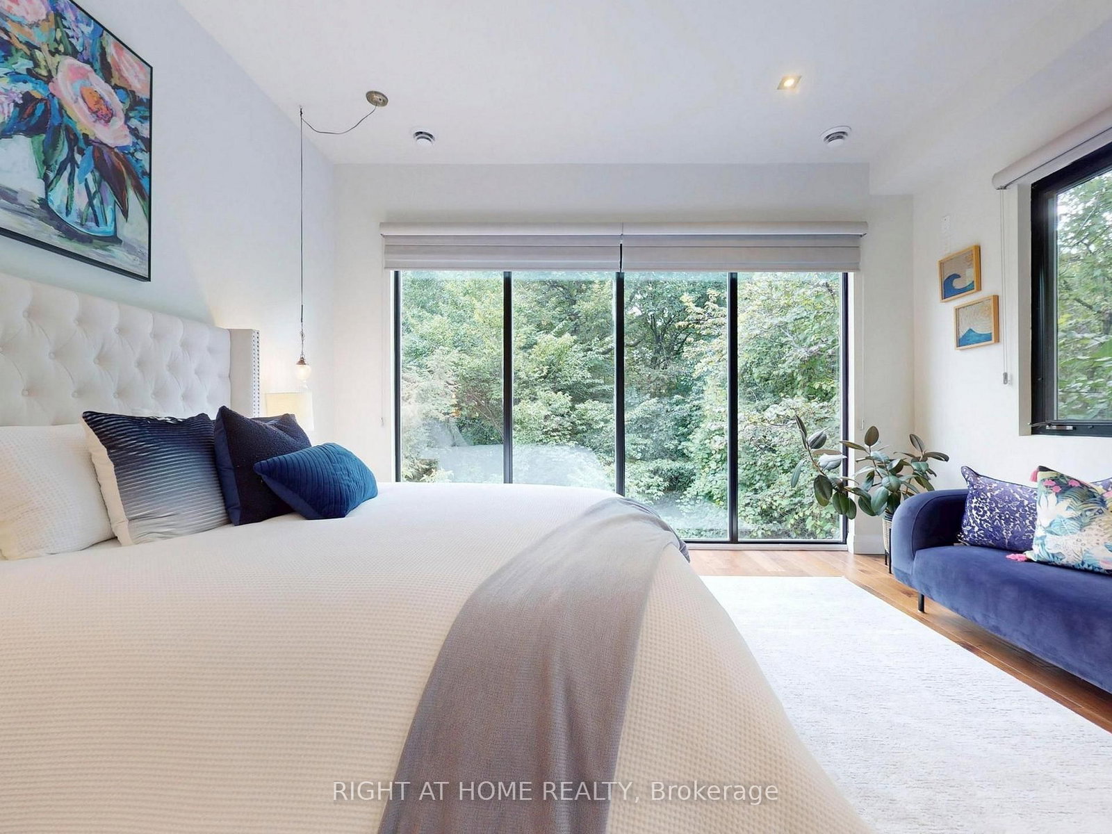 386 Rosewell Avenue • Toronto, ON photo 12