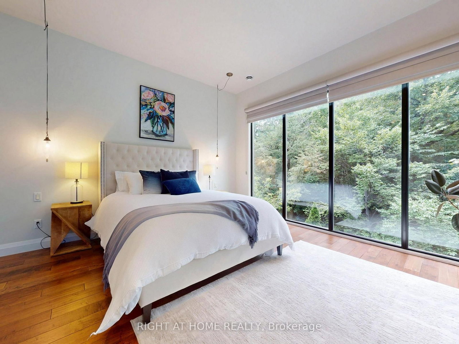 386 Rosewell Avenue • Toronto, ON photo 13