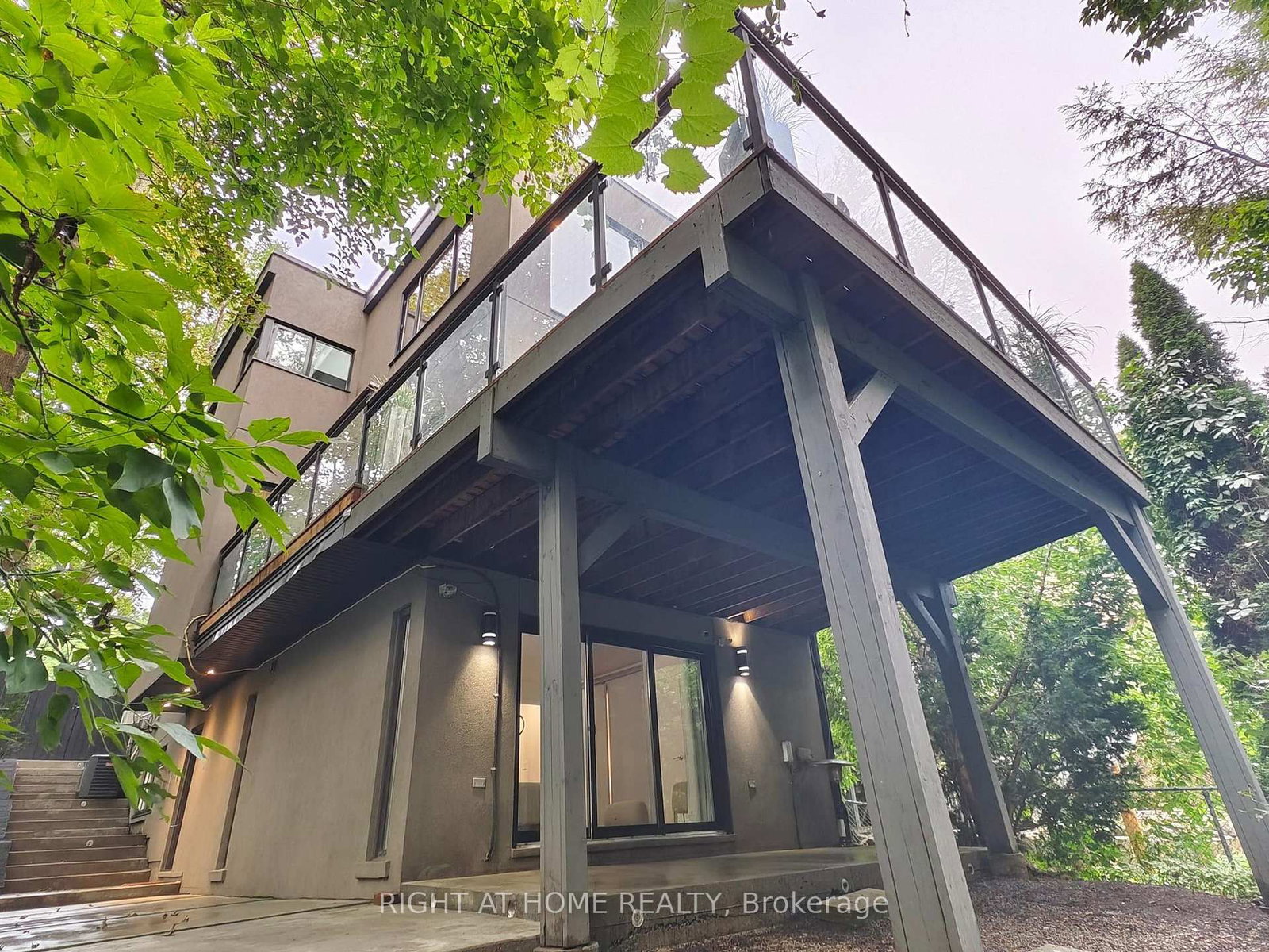 386 Rosewell Avenue • Toronto, ON photo 41
