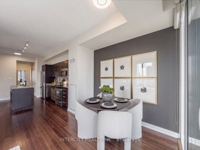 126 Simcoe Street • #2503 • Toronto, ON photo 8