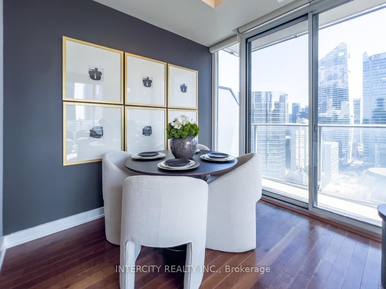 126 Simcoe Street • #2503 • Toronto, ON photo 9
