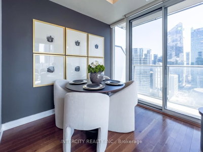 126 Simcoe Street • #2503 • Toronto, ON photo 9