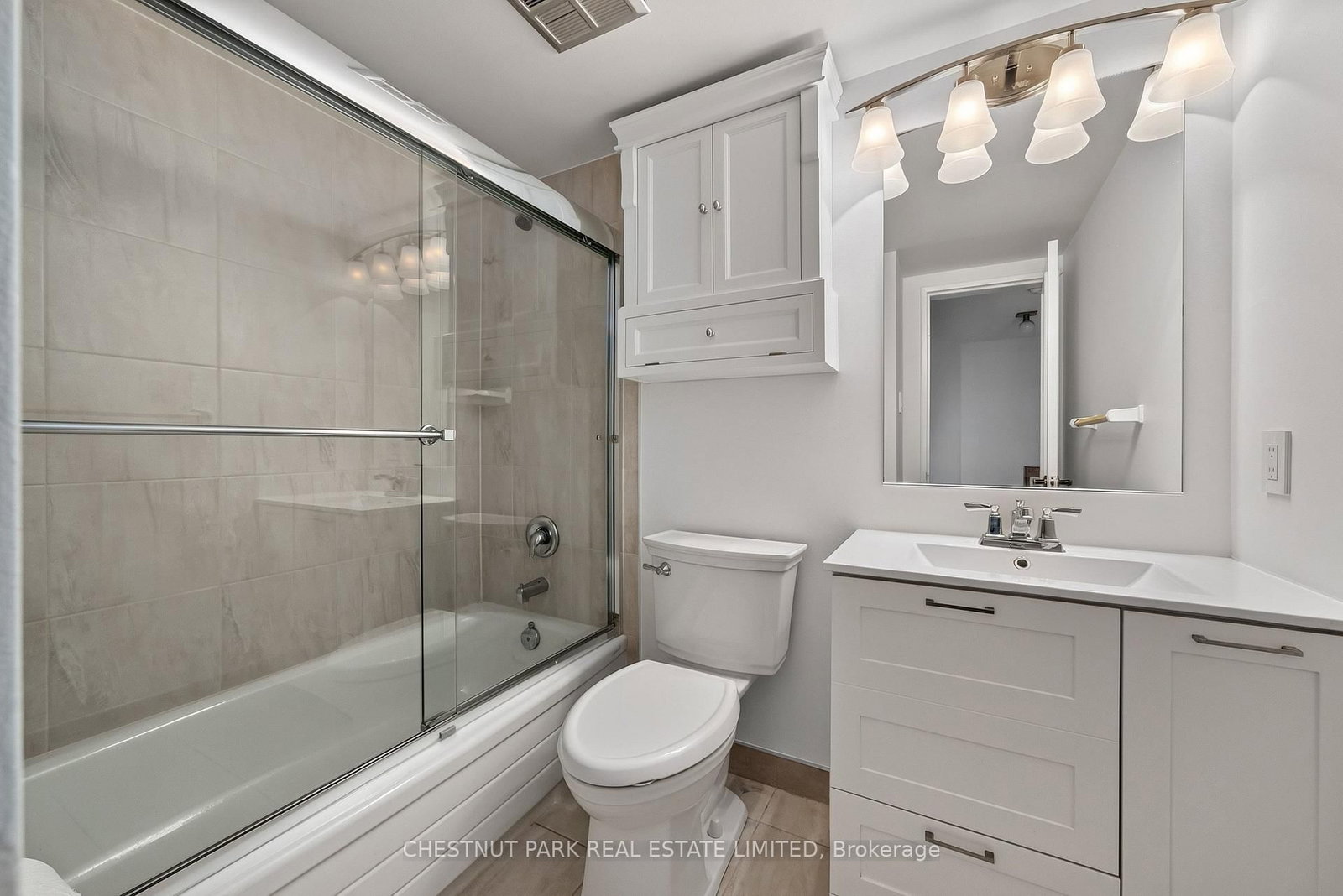 19 Dundonald Street • #604 • Toronto, ON photo 27