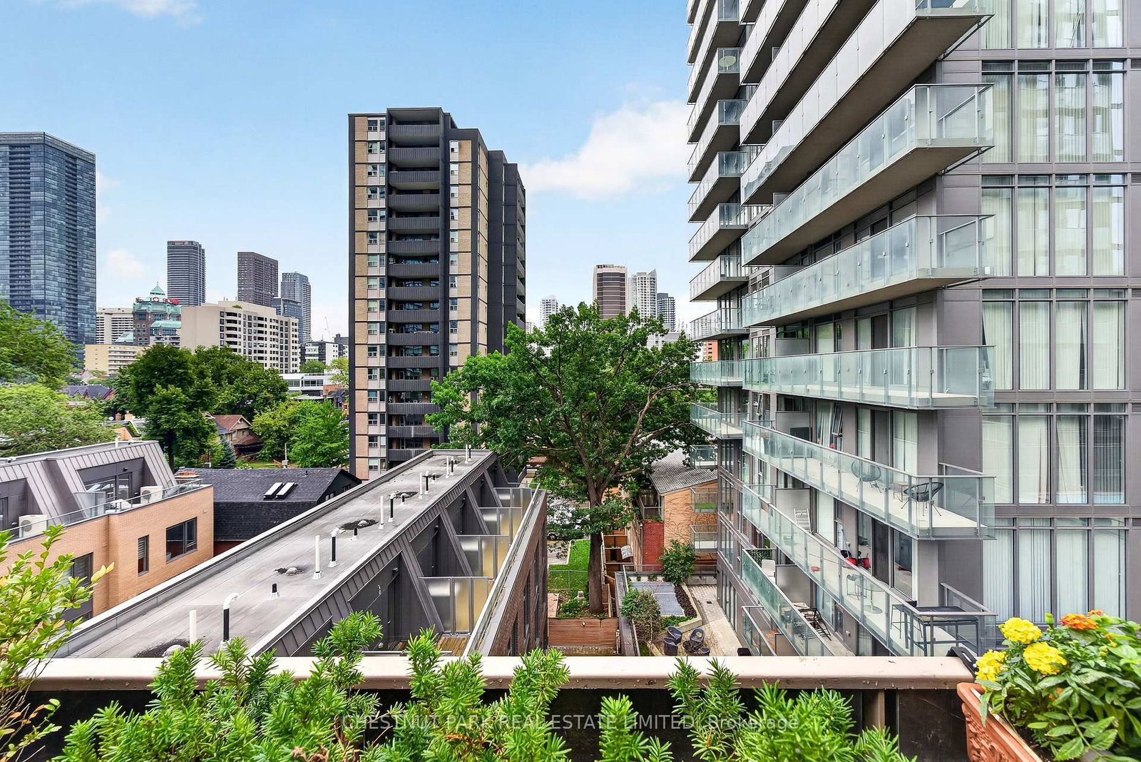 19 Dundonald Street • #604 • Toronto, ON photo 28
