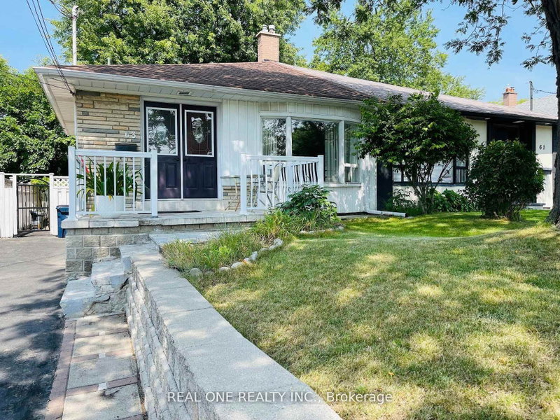 2 Bedrooms - 63 Sundial Crescent