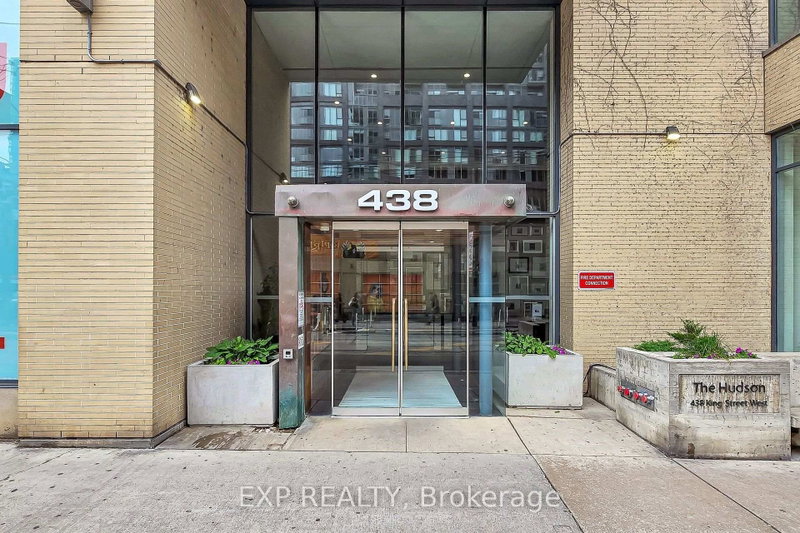 1208 - 438 King Street W