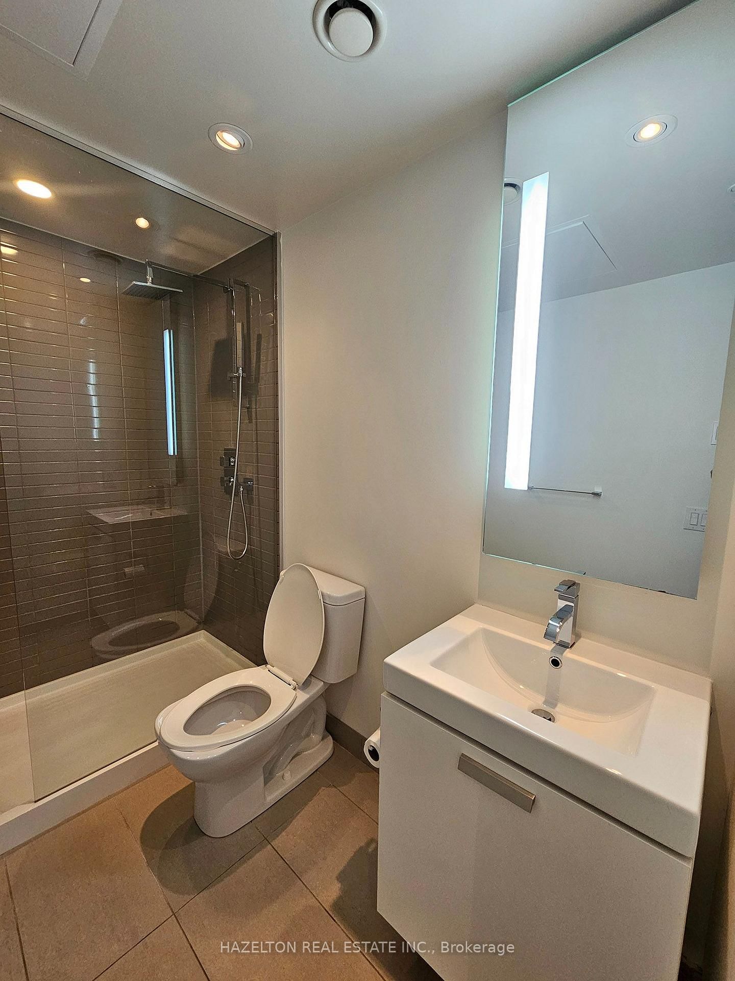 629 King Street W • #1207 • Toronto, ON photo 9