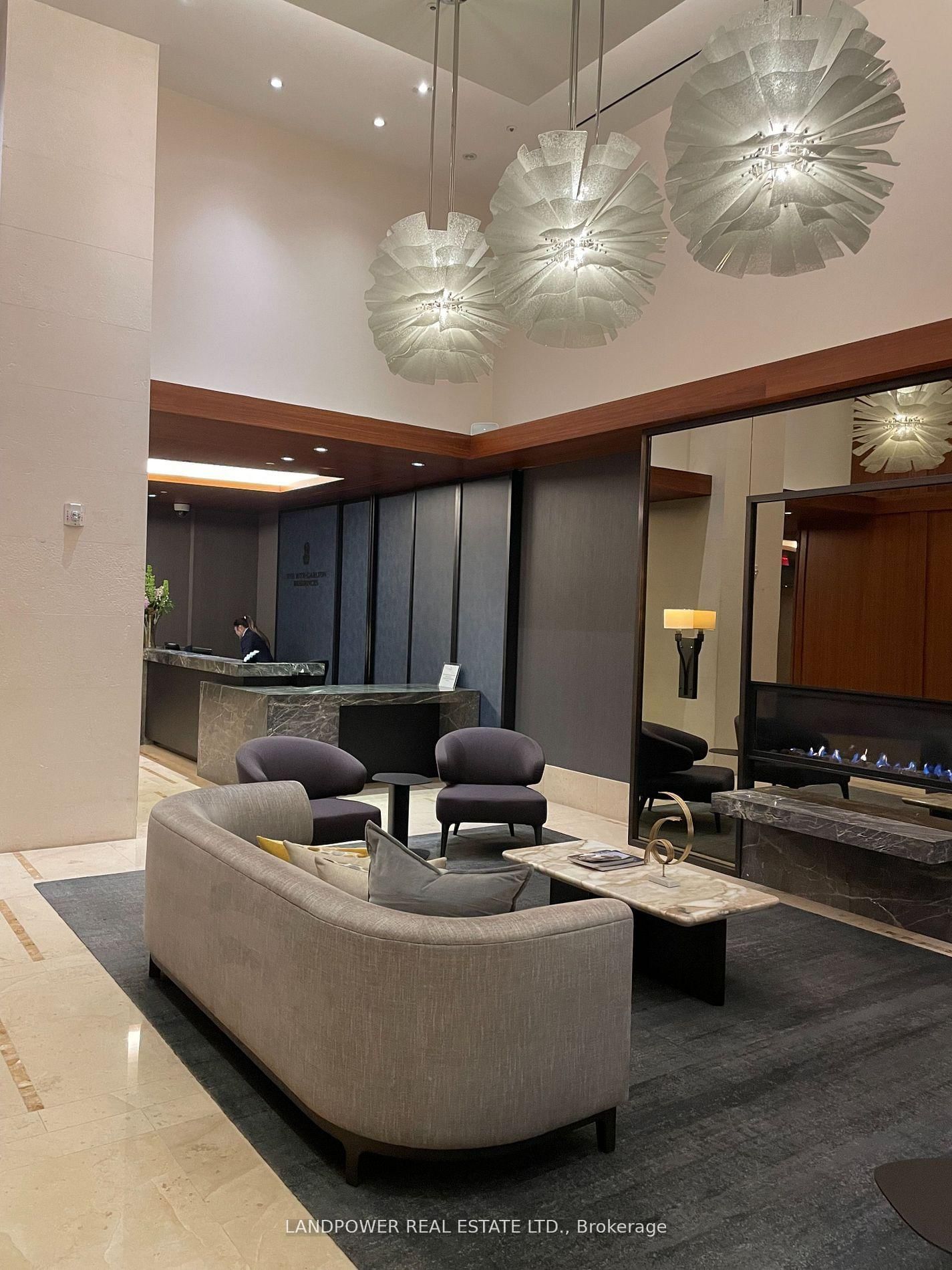 183 Wellington Street • #3702 • Toronto, ON photo 16