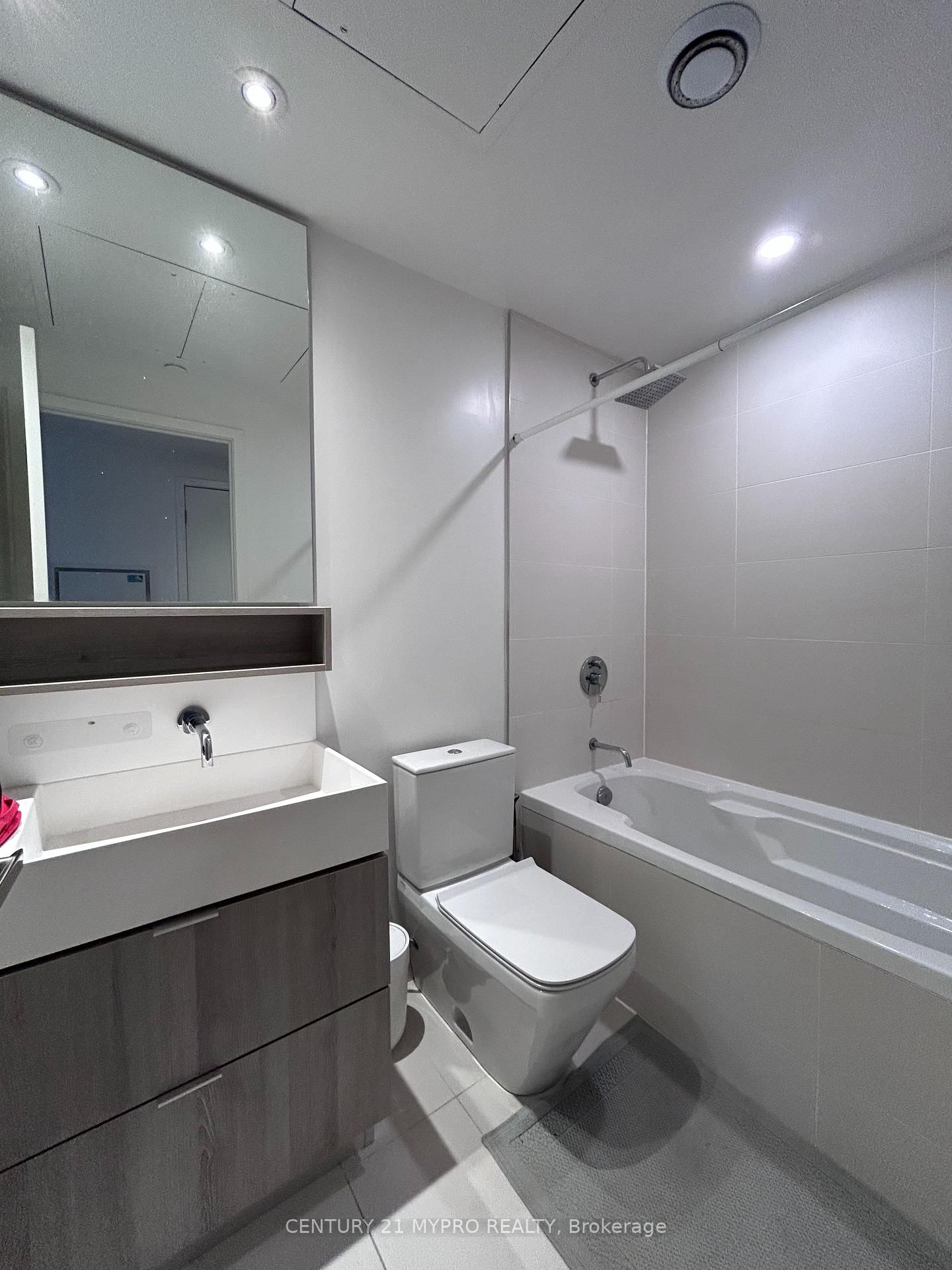 5 Soudan Avenue • #1910 • Toronto, ON photo 17