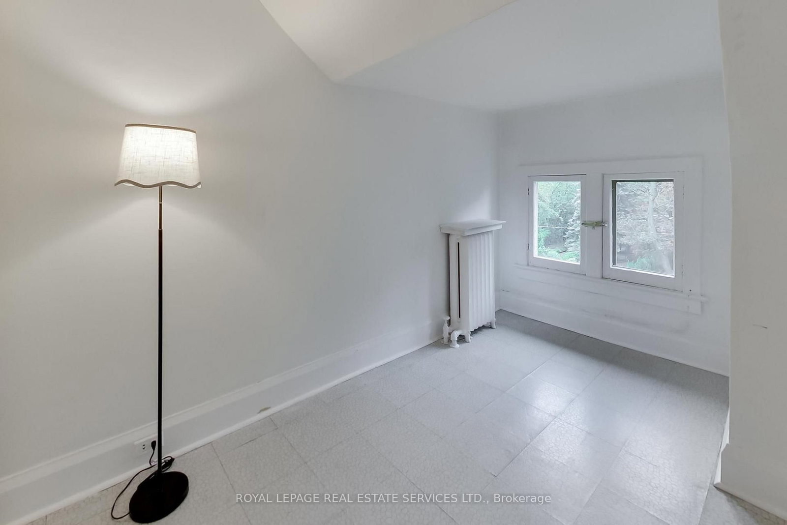 98 Woodlawn Avenue W • Toronto, ON photo 24