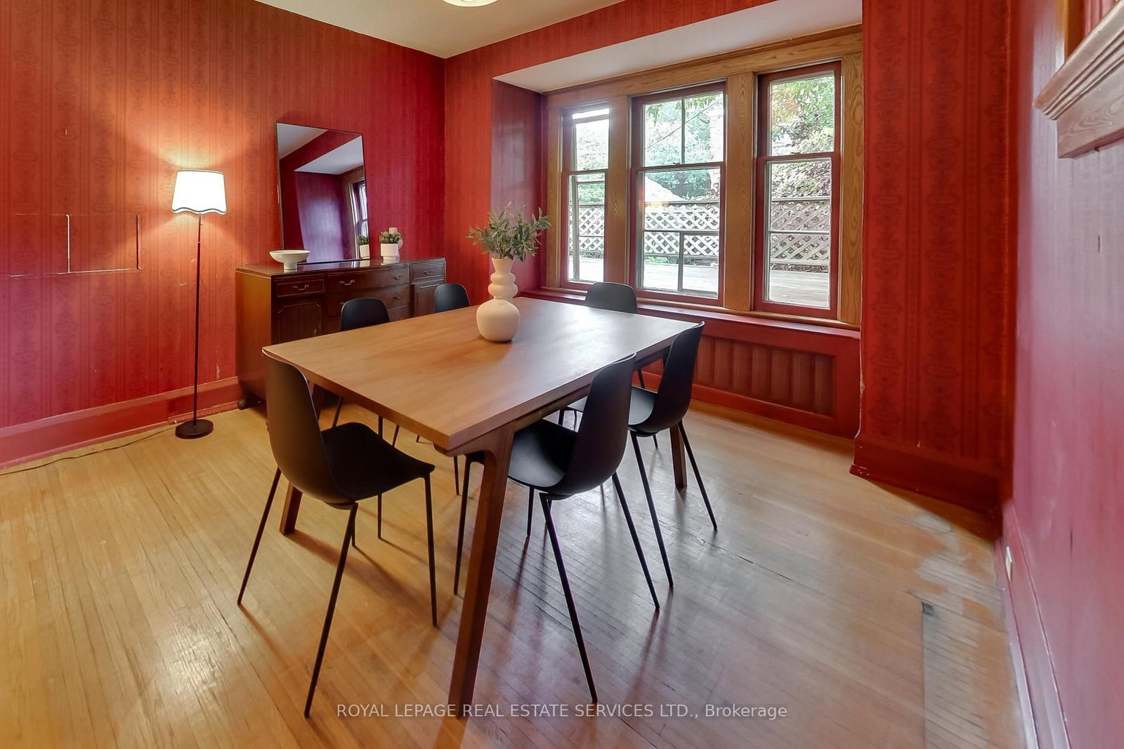 98 Woodlawn Avenue W • Toronto, ON photo 7