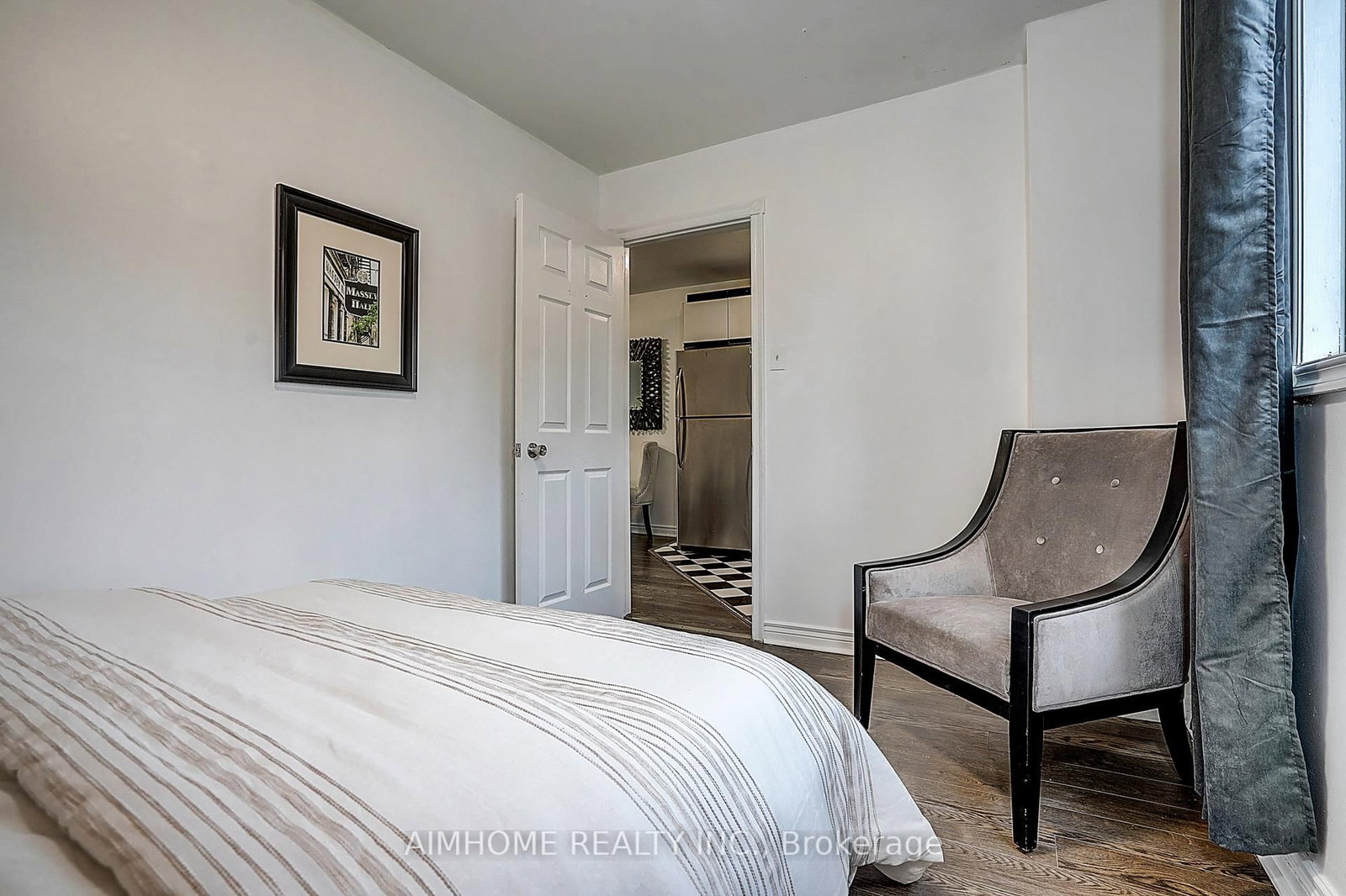Unit 2 - 212 Milan Street, Toronto 5