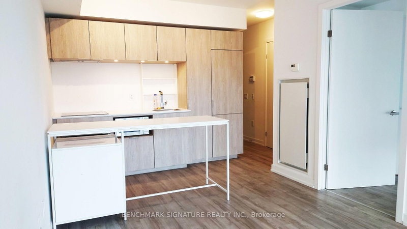 305 - 77 Shuter Street