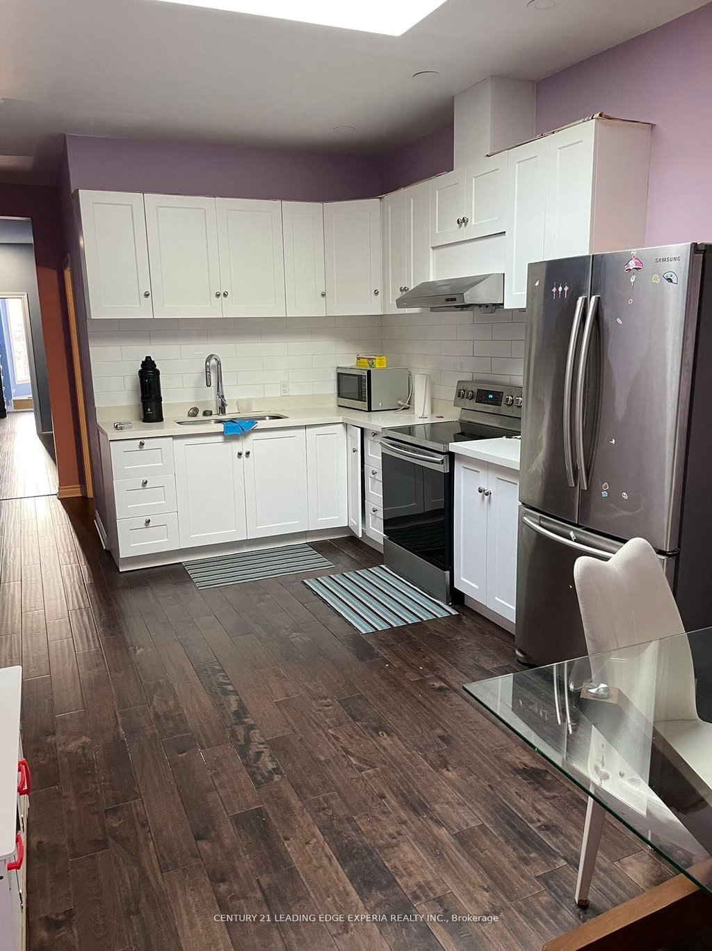 670 Dundas Street W 4