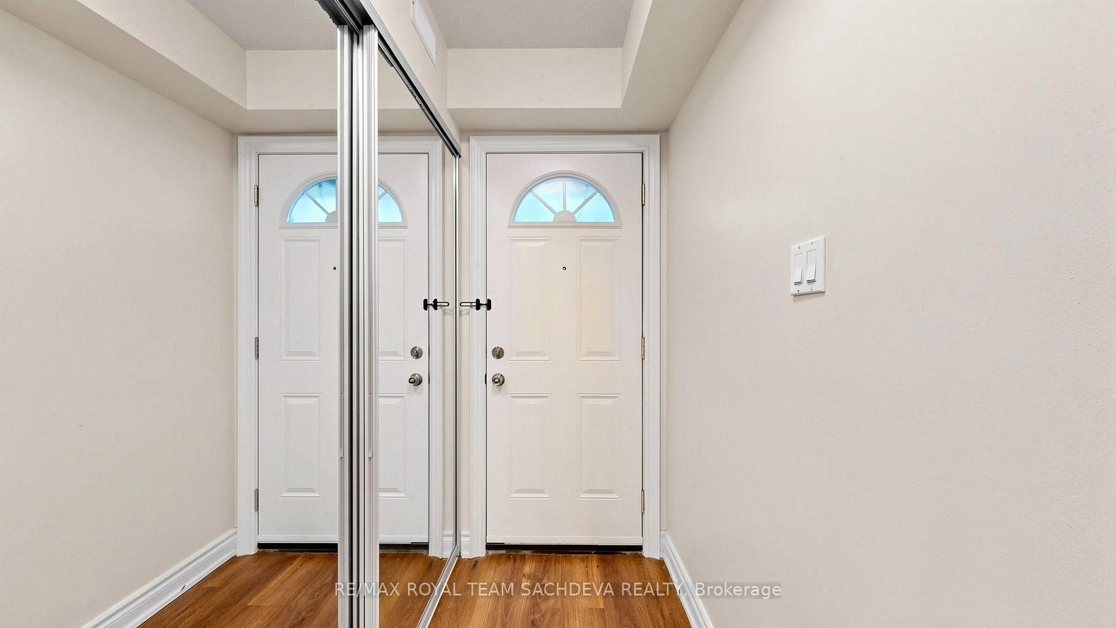 67 Rock Fernway • Toronto, ON photo 16