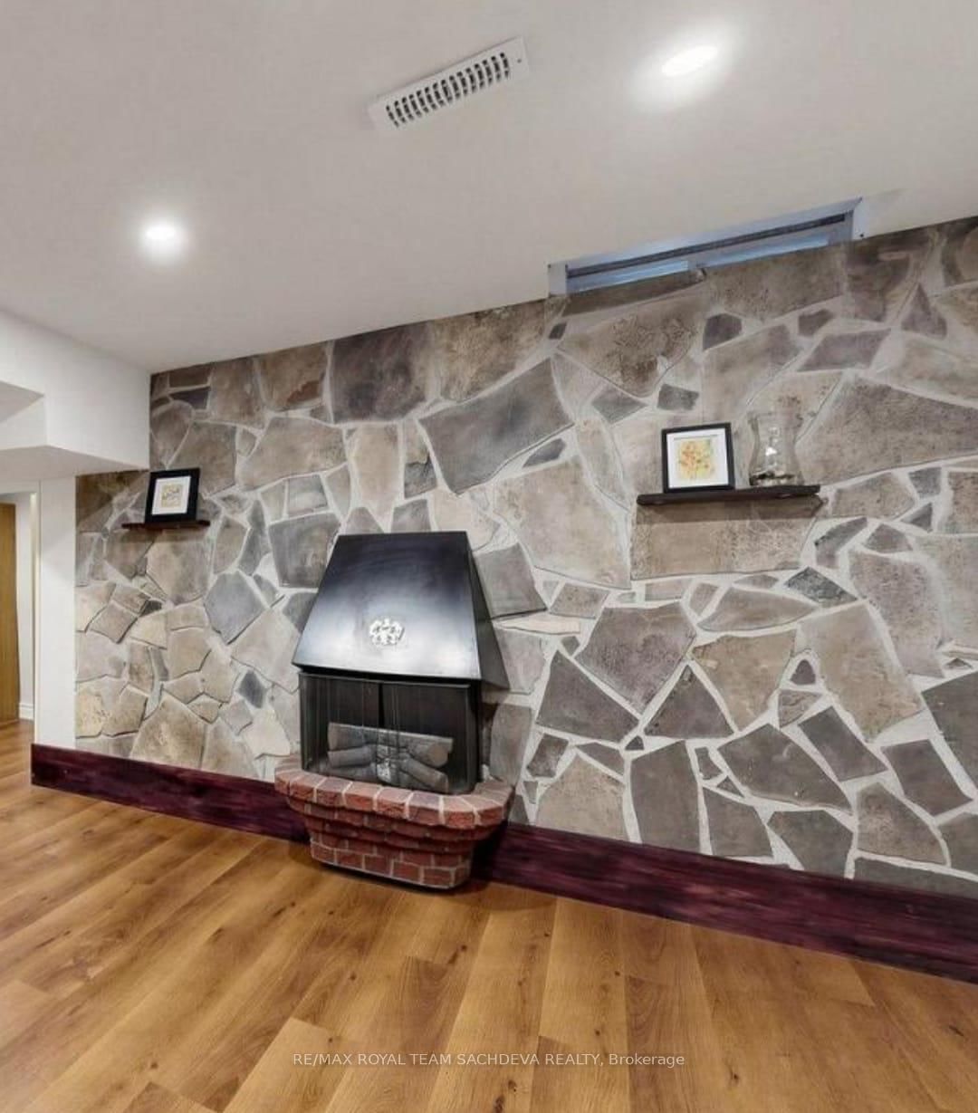 67 Rock Fernway • Toronto, ON photo 33