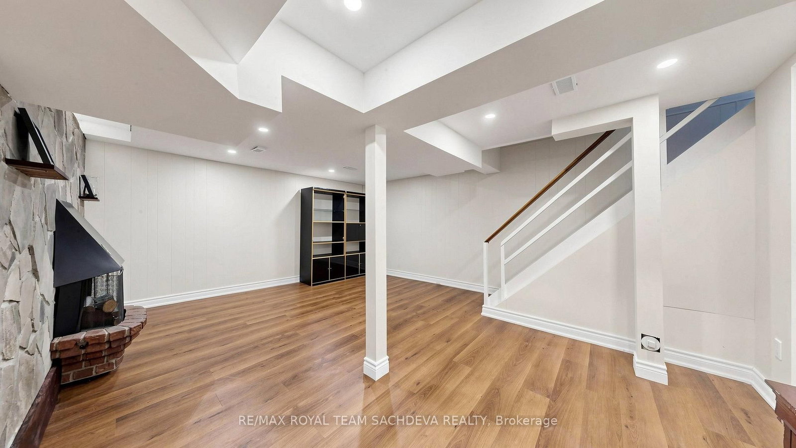 67 Rock Fernway • Toronto, ON photo 36