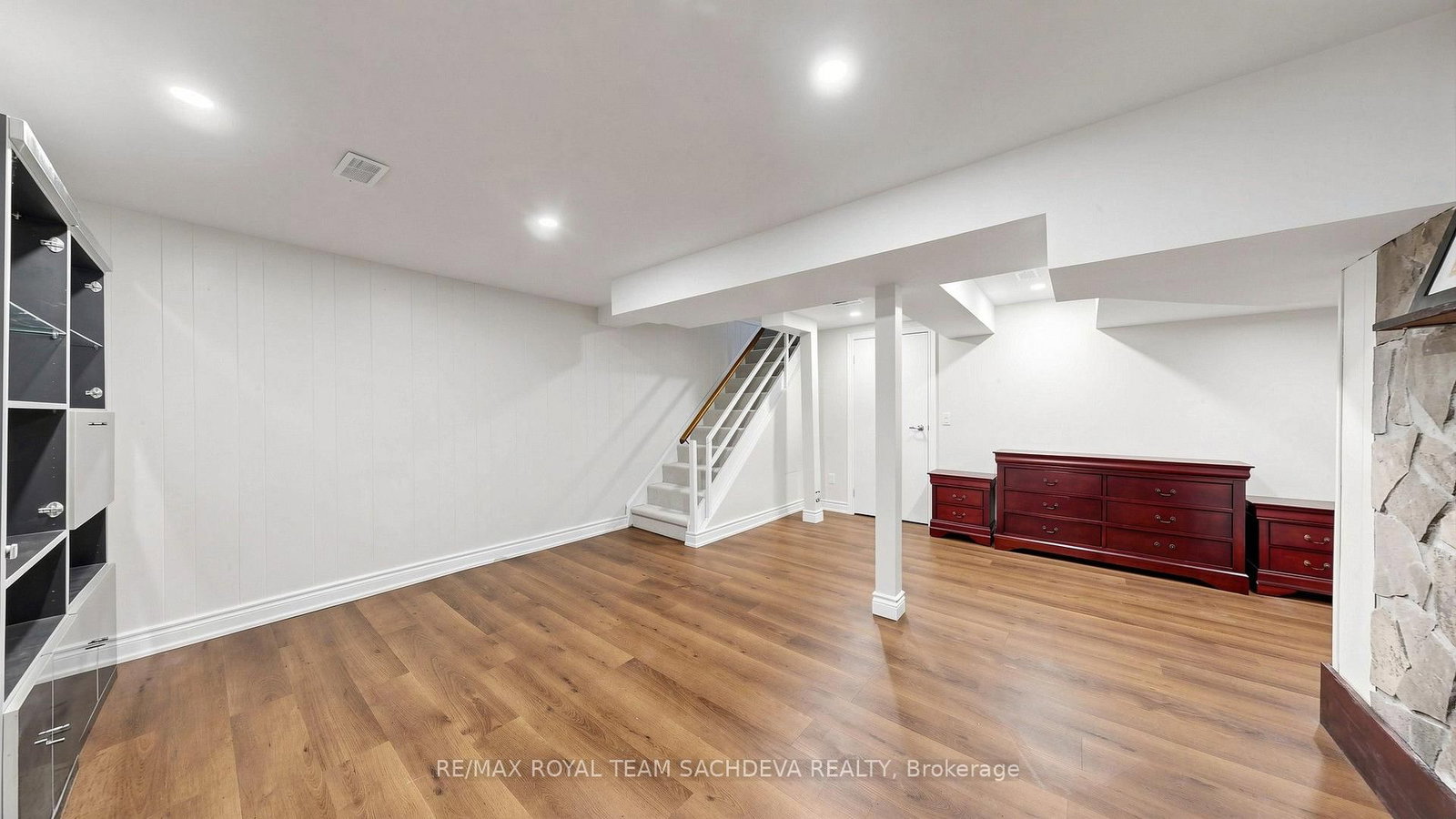 67 Rock Fernway • Toronto, ON photo 37