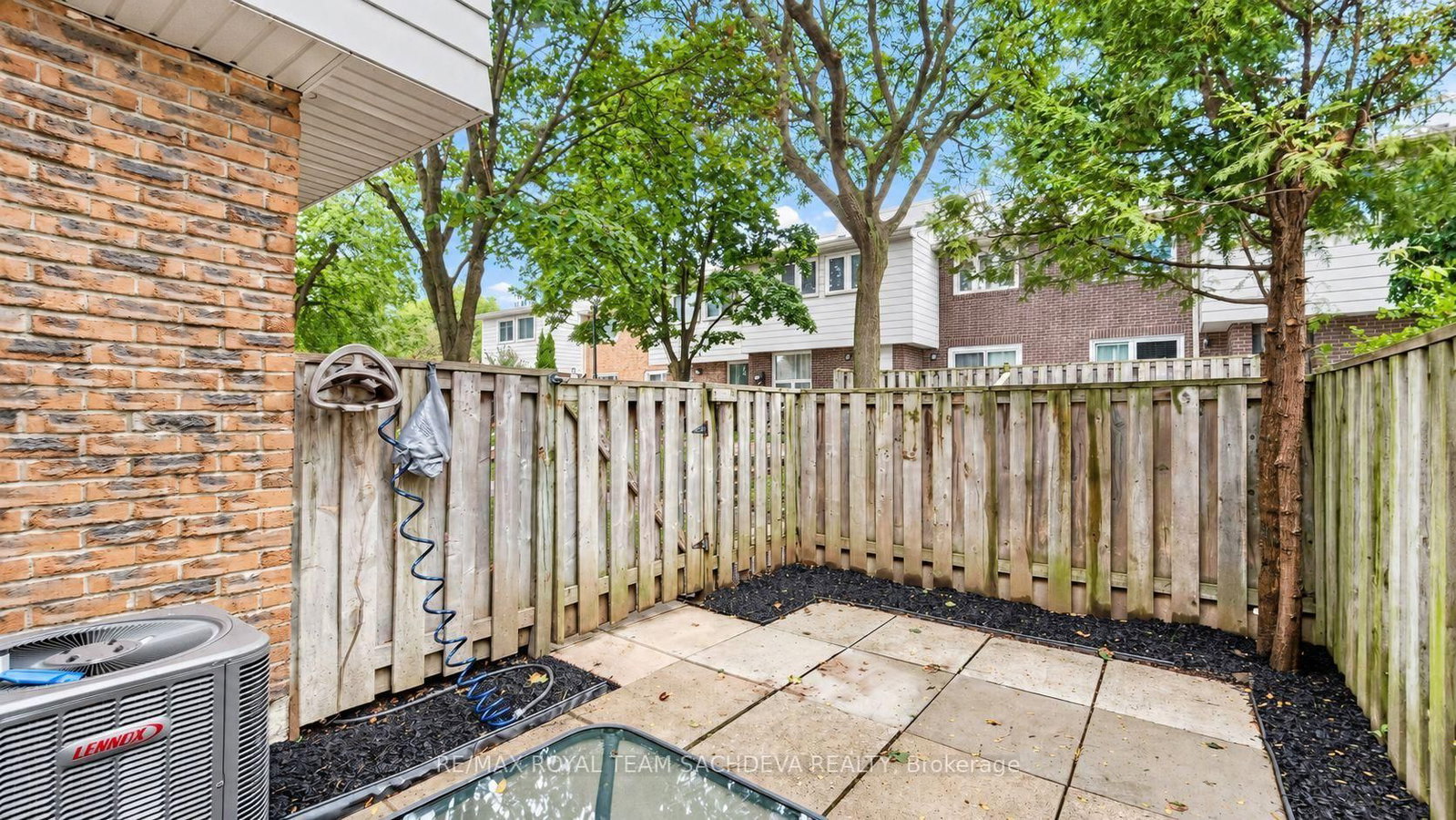 67 Rock Fernway • Toronto, ON photo 44