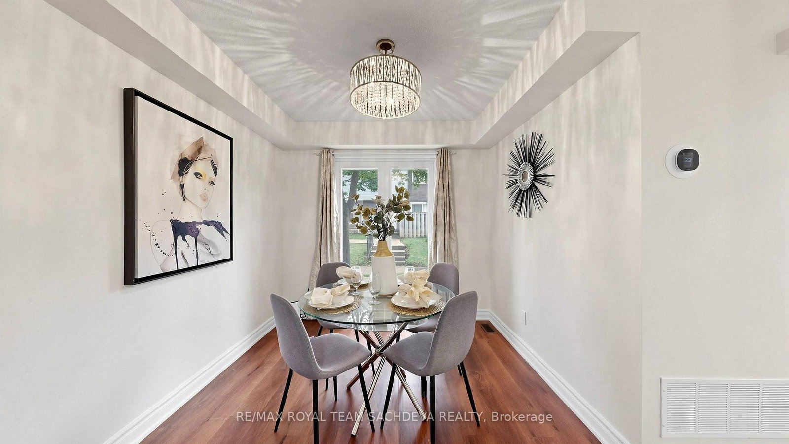 67 Rock Fernway • Toronto, ON photo 9