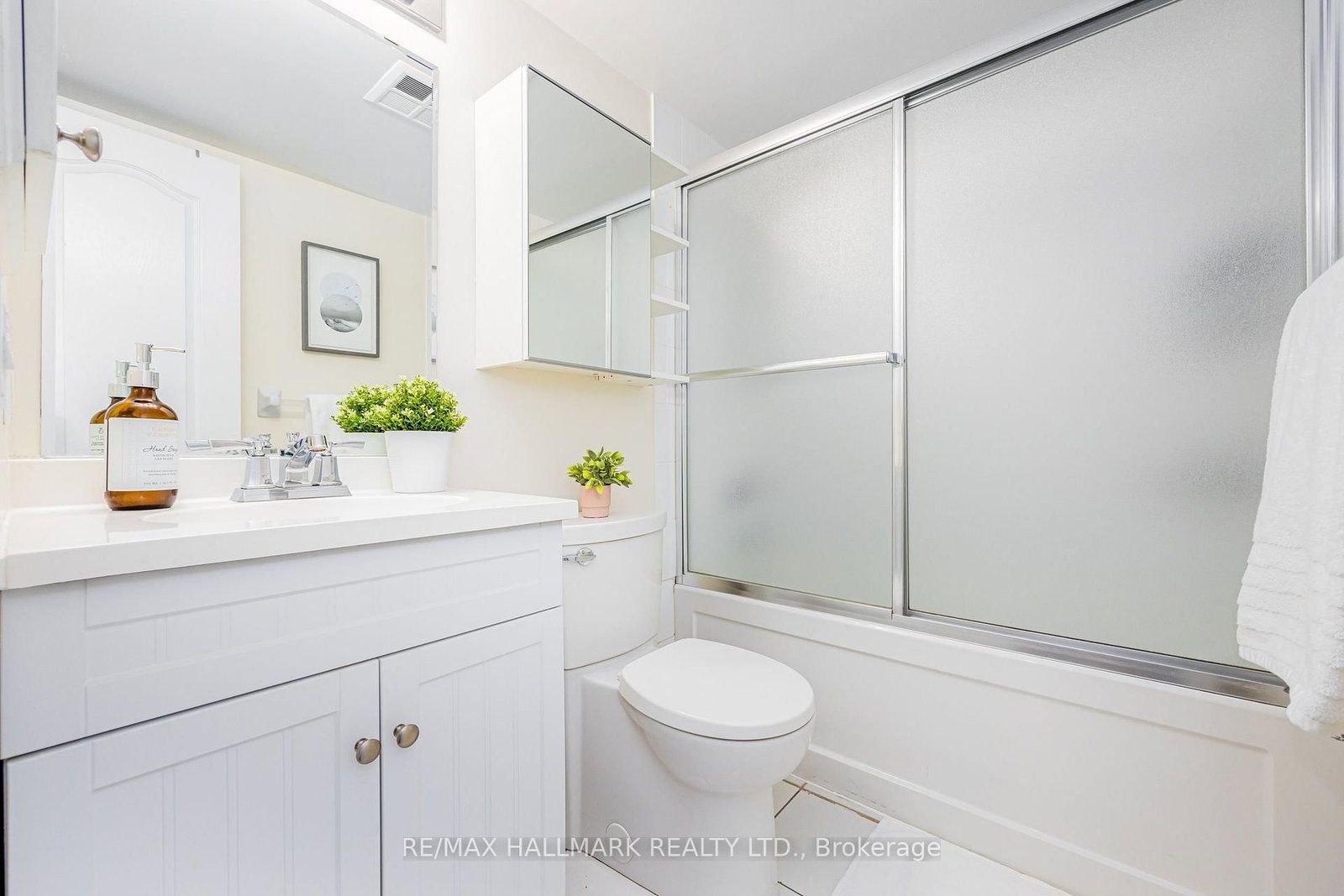 3 Rean Drive • #112 • Toronto, ON photo 17