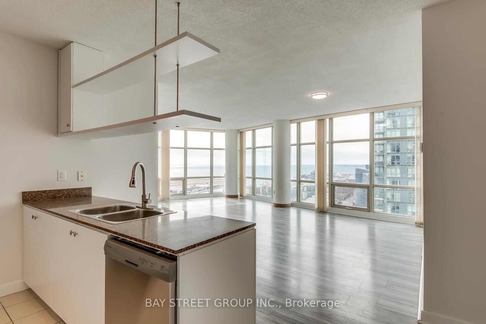 35 Mariner Terrace • #3912 • Toronto, ON photo 16