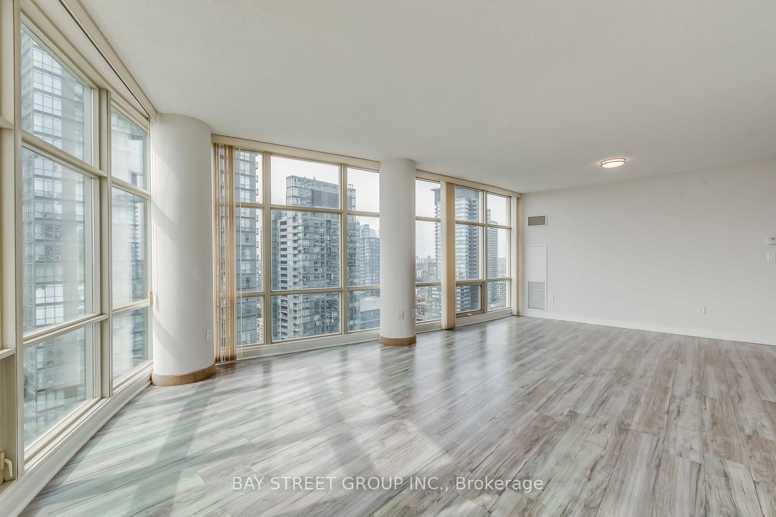 35 Mariner Terrace • #3912 • Toronto, ON photo 19
