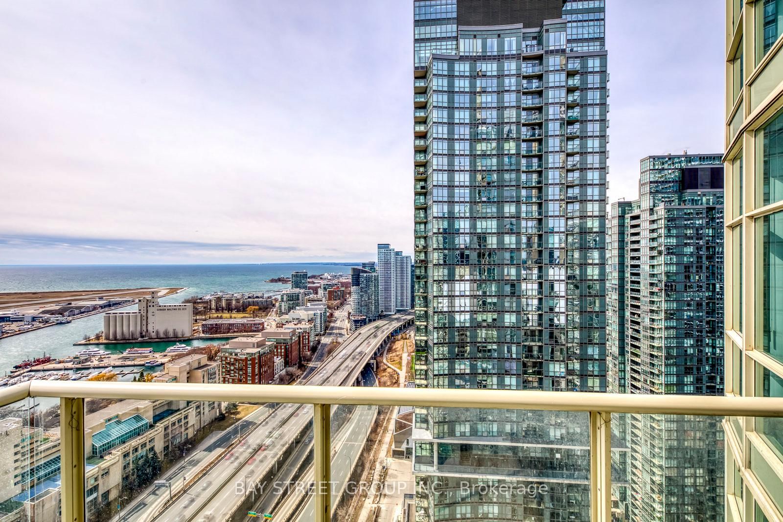 35 Mariner Terrace • #3912 • Toronto, ON photo 28